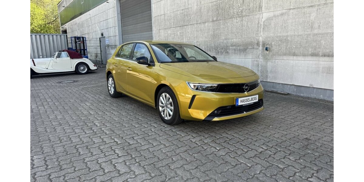 Opel Astra L INITIALE in AMBER Kult Gelb Metallic 3.000 km 19.999 &euro; Hamburg 22339