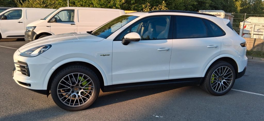 Porsche Cayenne 32.400 km 74.777 &euro; Riesa 01589
