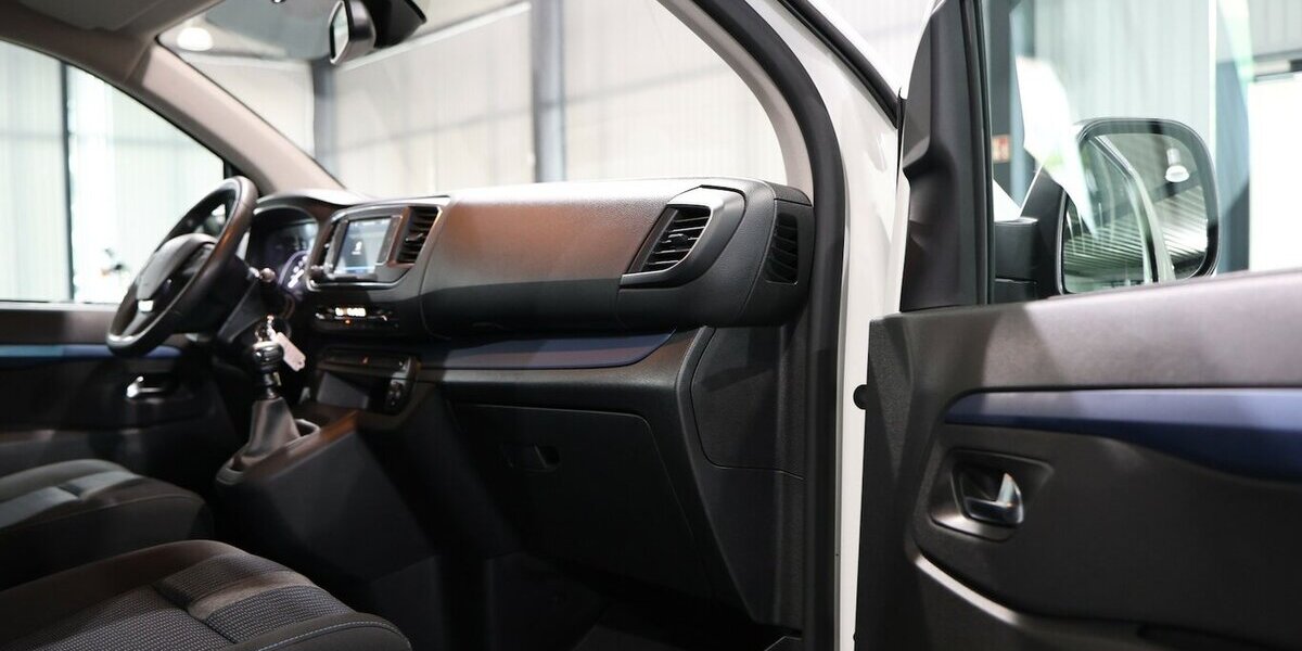 Peugeot Traveller 150 BLUE-HDI EXPERT ACTIVE L2 / 5-SITZ 50.000 km 26.777 &euro; Hamm 59077