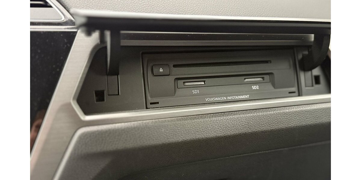 VW Touran 1.Hd / Automatik / AHK / 7 Sitze / Navi 110.000 km 23.490 &euro; Mönchengladbach 41066
