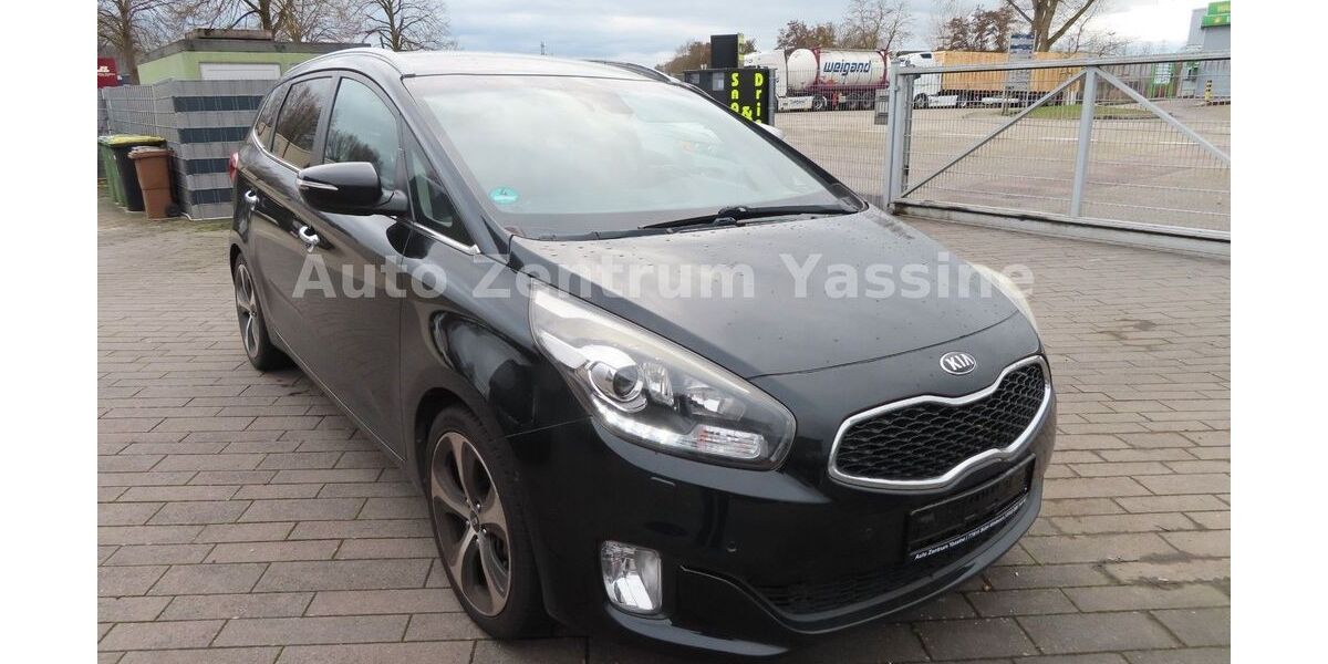 Kia Carens 176.000 km 6.200 &euro; Bühl-Vimbuch 77815