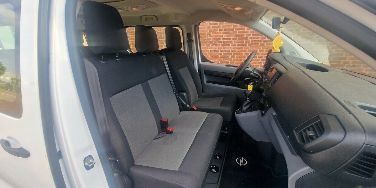 Opel Vivaro M 9 Sitzer Klima 90.000 km 26.998 &euro; Landau 76829
