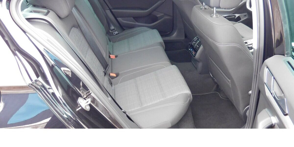 VW Passat 2.0 Bussiness BMT TDI Standhei.Navi Klima 36.500 km 20.990 &euro; Vordorf 38533