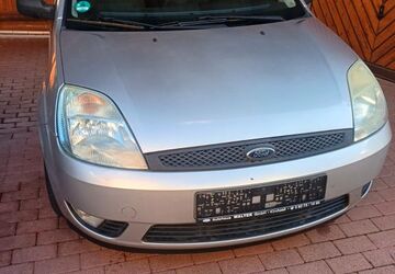 Ford Fiesta 153.253 km 1.700 &euro; Walldürn 74731