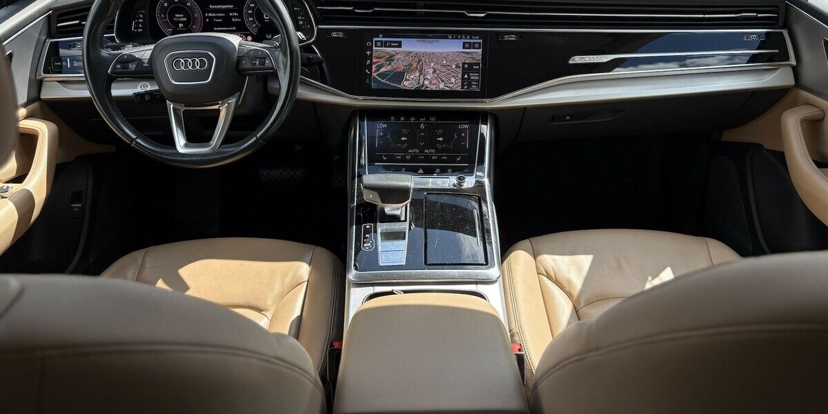 Audi Q8 50 TDI QUATTRO/ASSIST TOUR/VIRTUAL/ACC/AHK 181.351 km 34.800 &euro; Villingen-Schwenningen 78054