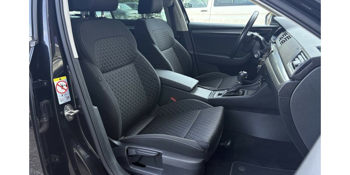 Skoda Superb 2.0 TDI Ambition KAMERA/NAVI/CARPLAY/DSG 52.484 km 25.800 &euro; Villingen-Schwenningen 78054