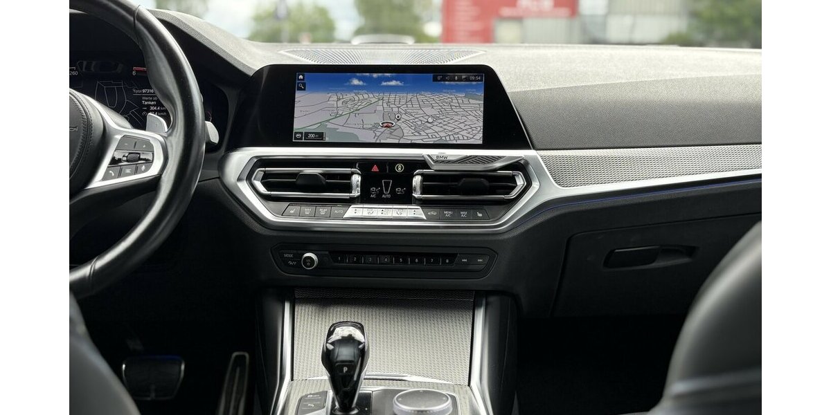 BMW 320D Touring xDrive M Sport KAMERA/NAVI/AHK/DAB 97.316 km 26.900 &euro; Villingen-Schwenningen 78054