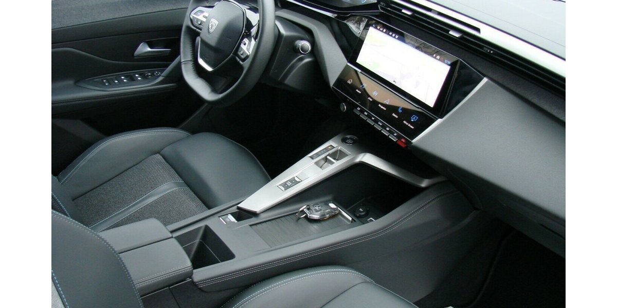 Peugeot 308 1.5L Allure ACC AHK LED Navi Kamera 34.524 km 22.980 &euro; Falkensee 14612