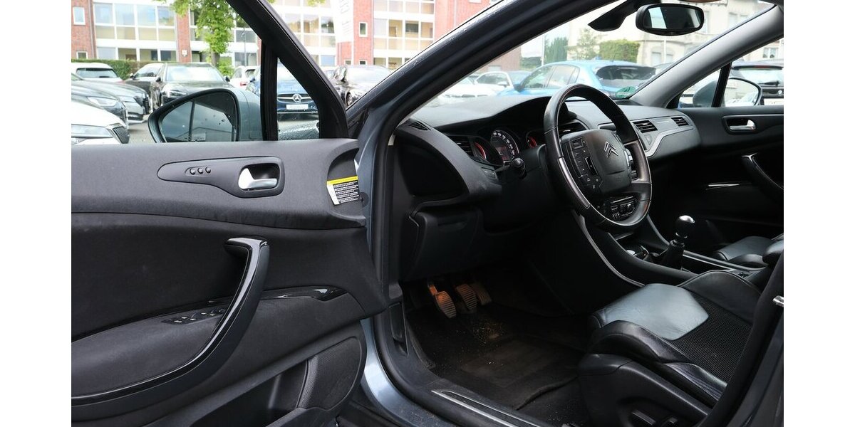 Citroen C5 2.0 HDI EXCLUSIVE / LEDER / NAVI+ 180.000 km 3.702 &euro; Hamm 59077