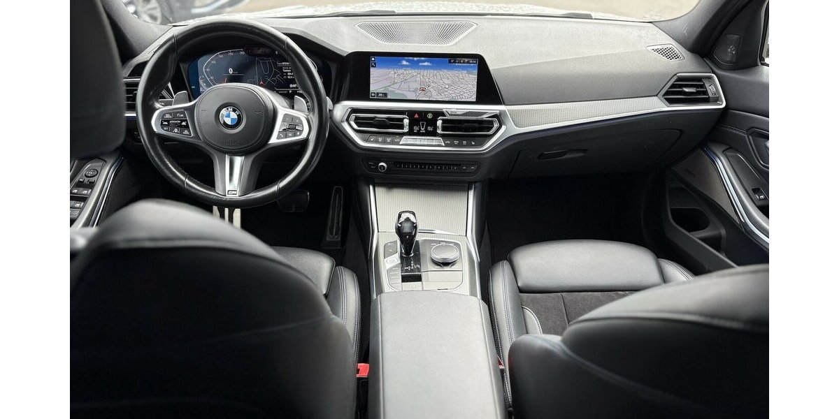 BMW 320D Touring xDrive M Sport KAMERA/NAVI/AHK/DAB 97.316 km 26.900 &euro; Villingen-Schwenningen 78054