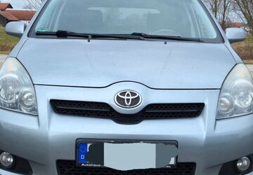 Toyota Corolla Verso 238.000 km 2.000 &euro; Legau 87764