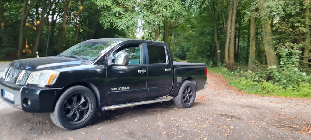 Nissan Titan 93.000 km 8.550 &euro; Bremen 26624