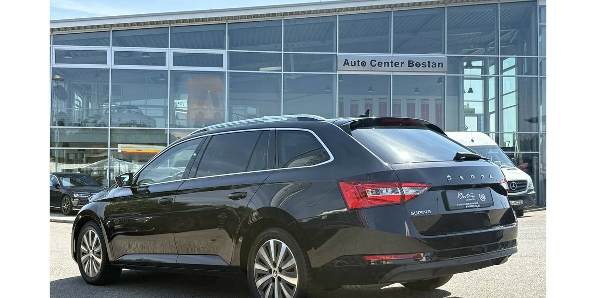 Skoda Superb 2.0 TDI Ambition KAMERA/NAVI/CARPLAY/DSG 52.484 km 25.800 &euro; Villingen-Schwenningen 78054