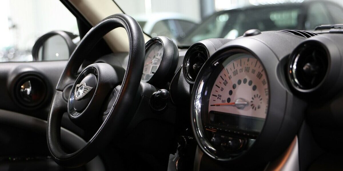 Mini Cooper D Countryman PEPPER II CARBON COLOUR 129.000 km 9.444 &euro; Hamm 59077