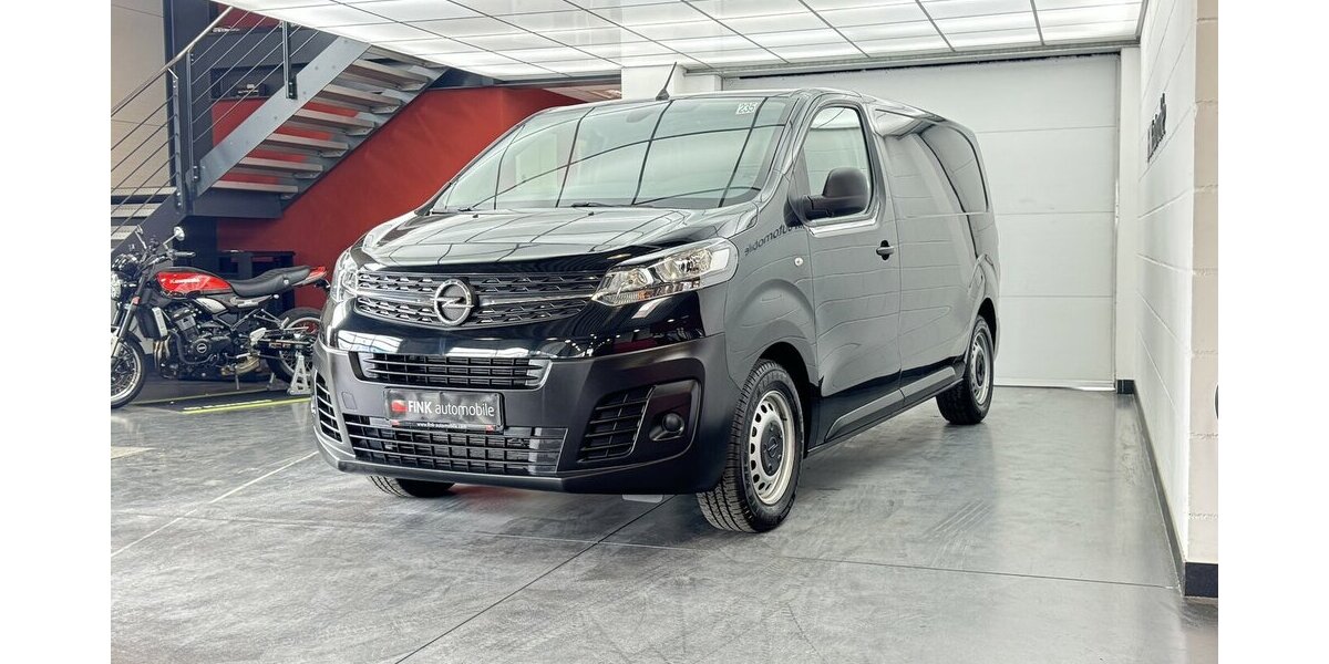 Opel Vivaro Cargo 1.5 D Edition M 1.Hand Sitzhzg 9.900 km 21.670 &euro; Lich 35423