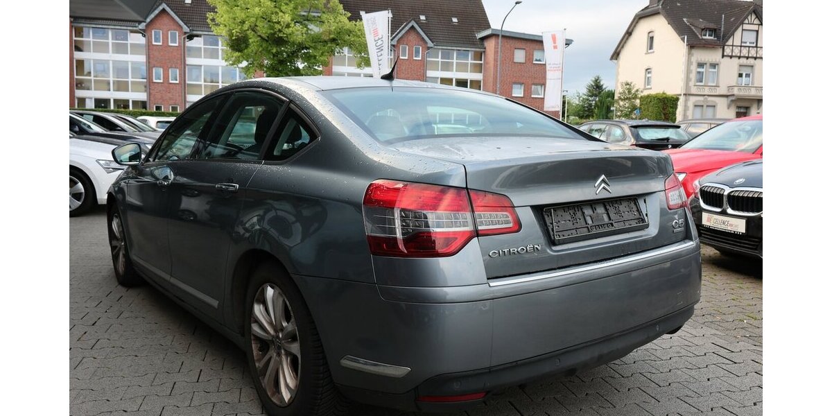 Citroen C5 2.0 HDI EXCLUSIVE / LEDER / NAVI+ 180.000 km 3.702 &euro; Hamm 59077