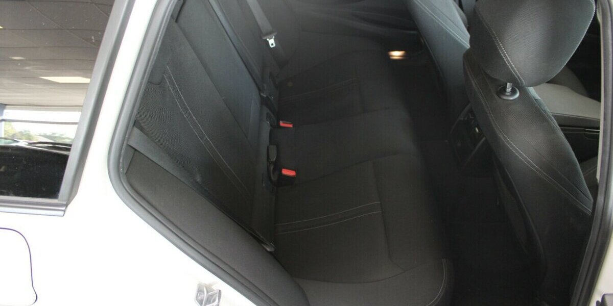 BMW 318 318d Touring Aut. Sport Line 105.126 km 16.980 &euro; Euskirchen 53881