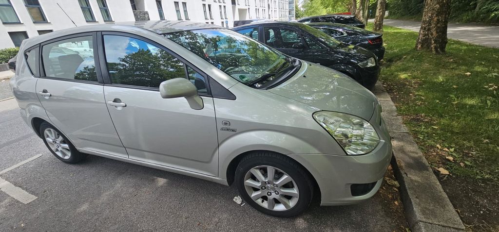 Toyota Corolla Verso 160.000 km 3.499 &euro; München 81539