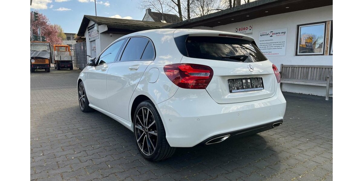 Mercedes-Benz A 220 CDI / AMG / Pano / Kamera / Navi / Euro6 195.000 km 15.490 &euro; Mönchengladbach 41066