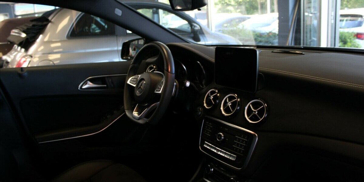 Mercedes-Benz A 180 d 7G-DCT Peak Edition AMG 56.472 km 19.980 &euro; Euskirchen 53881