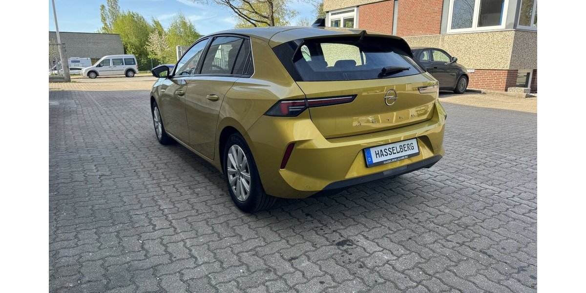 Opel Astra L INITIALE in AMBER Kult Gelb Metallic 3.000 km 19.999 &euro; Hamburg 22339