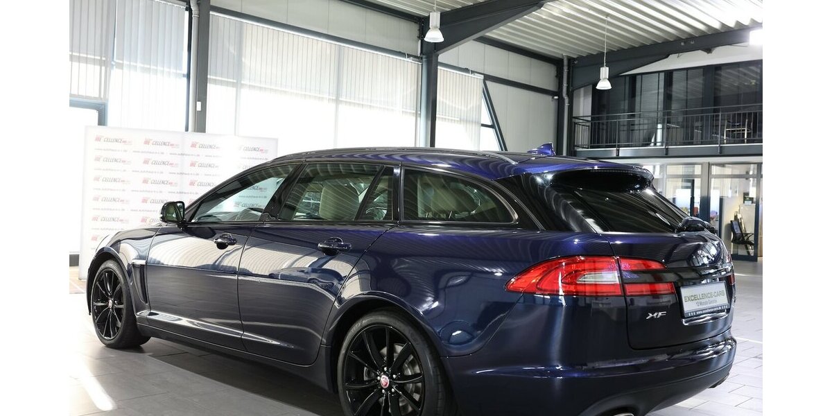 Jaguar XF SPORTBRAKE 3.0 V6 Diesel S / BLUE & BEIGE 198.000 km 5.902 &euro; Hamm 59077