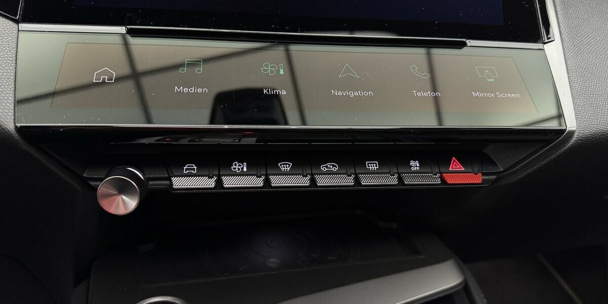 Peugeot 308 Blue HDI 130 EAT 8 GT LED ACC Panodach 39.960 km 23.323 &euro; Lich 35423