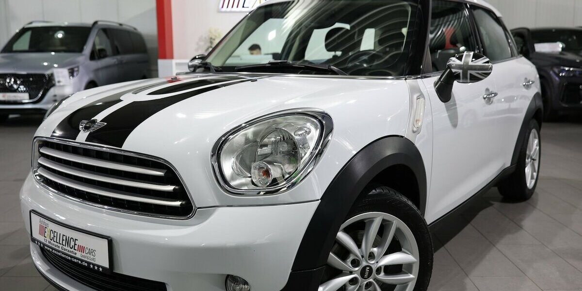 Mini Cooper D Countryman PEPPER II CARBON COLOUR 129.000 km 9.444 &euro; Hamm 59077