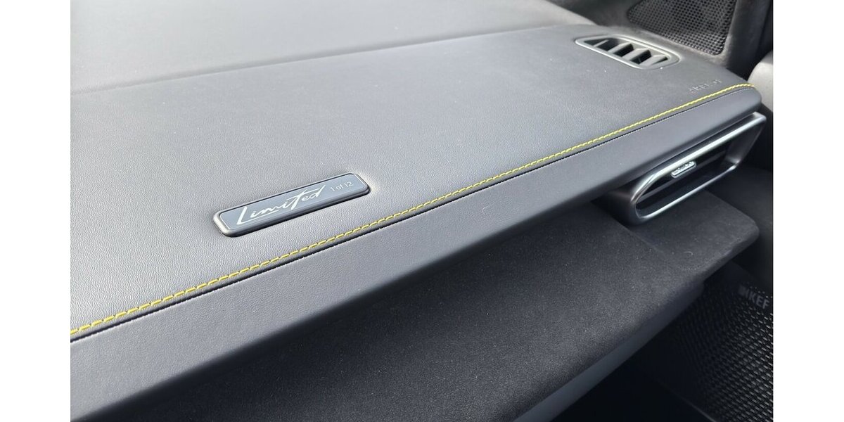 Lotus Emira Limited 1 of 12 Edition DSG Alcantara 7.000 km 59.400 &euro; Wuppertal 42327