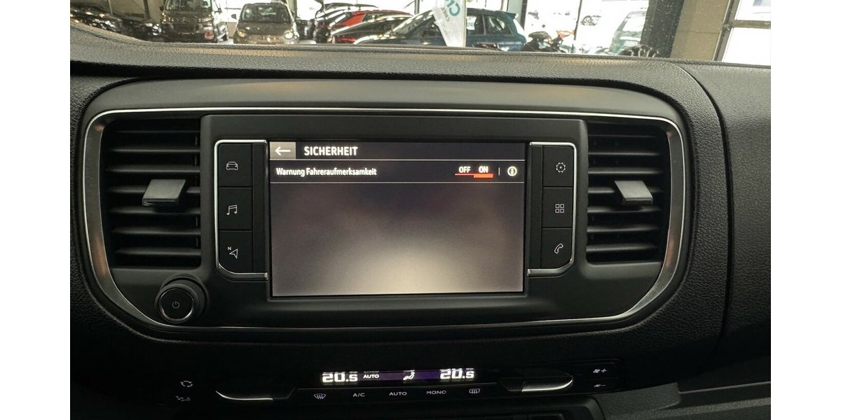 Opel Vivaro Cargo 1.5 D Edition M 1.Hand Sitzhzg 9.900 km 21.670 &euro; Lich 35423