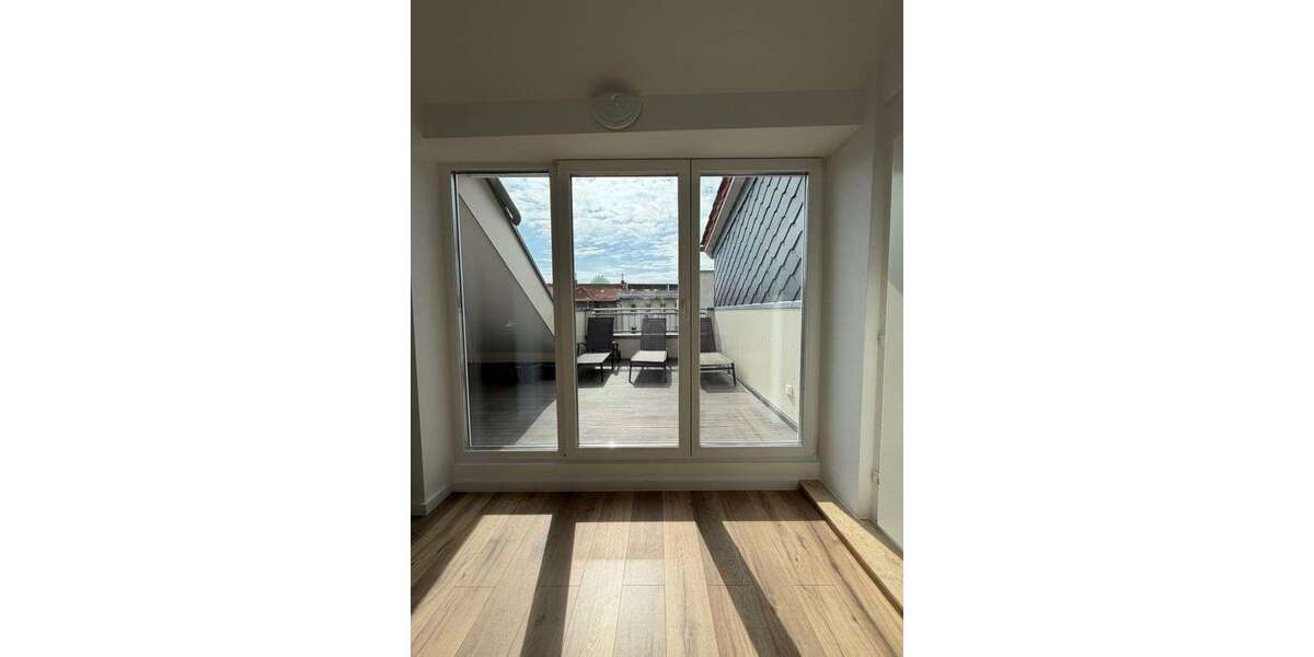 Etagenwohnung Hannover Mitte - 5 Zimmer, 140 m&sup2;, 1.850&euro; | Angebot:27263337