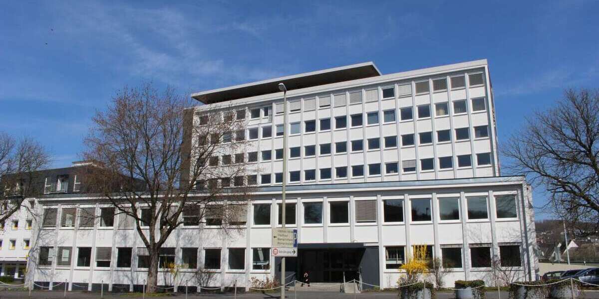 Etagenwohnung Siegen Weidenau - 5 Zimmer, 132 m&sup2;, 860&euro; | Angebot:26089243