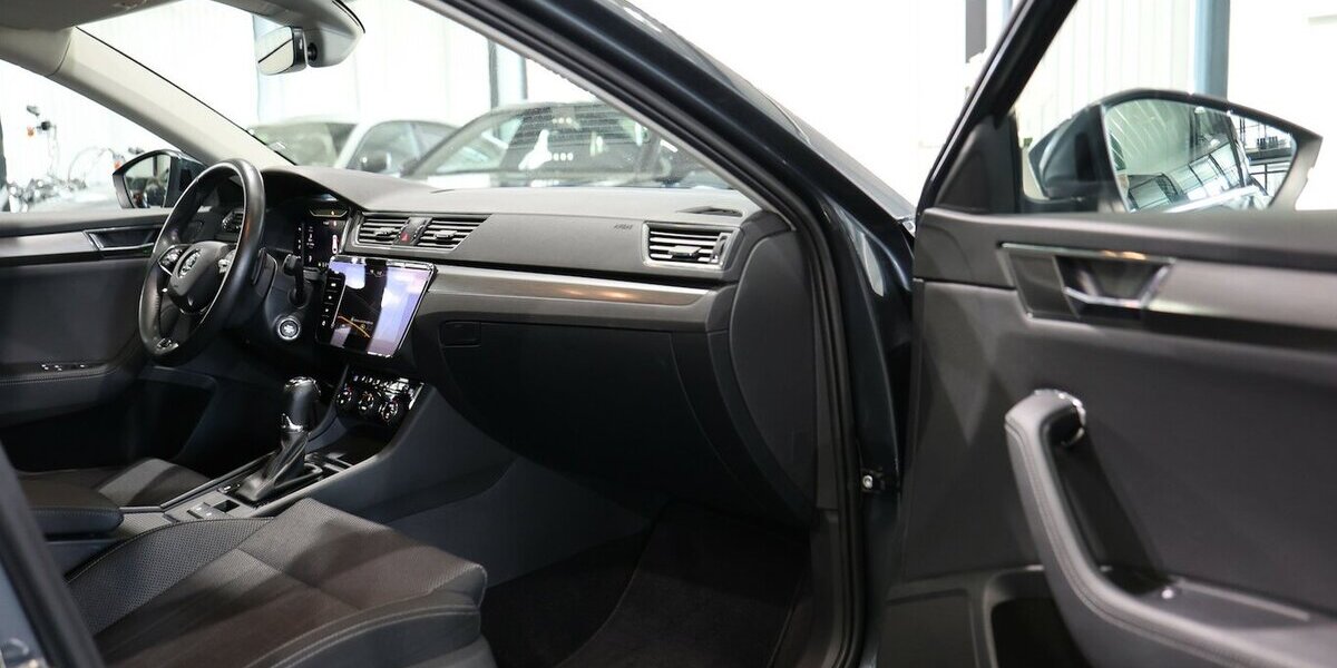 Skoda Superb Combi 2.0 TDI DSG 4x4 STYLE / MATRIX-LED 113.000 km 23.111 &euro; Hamm 59077