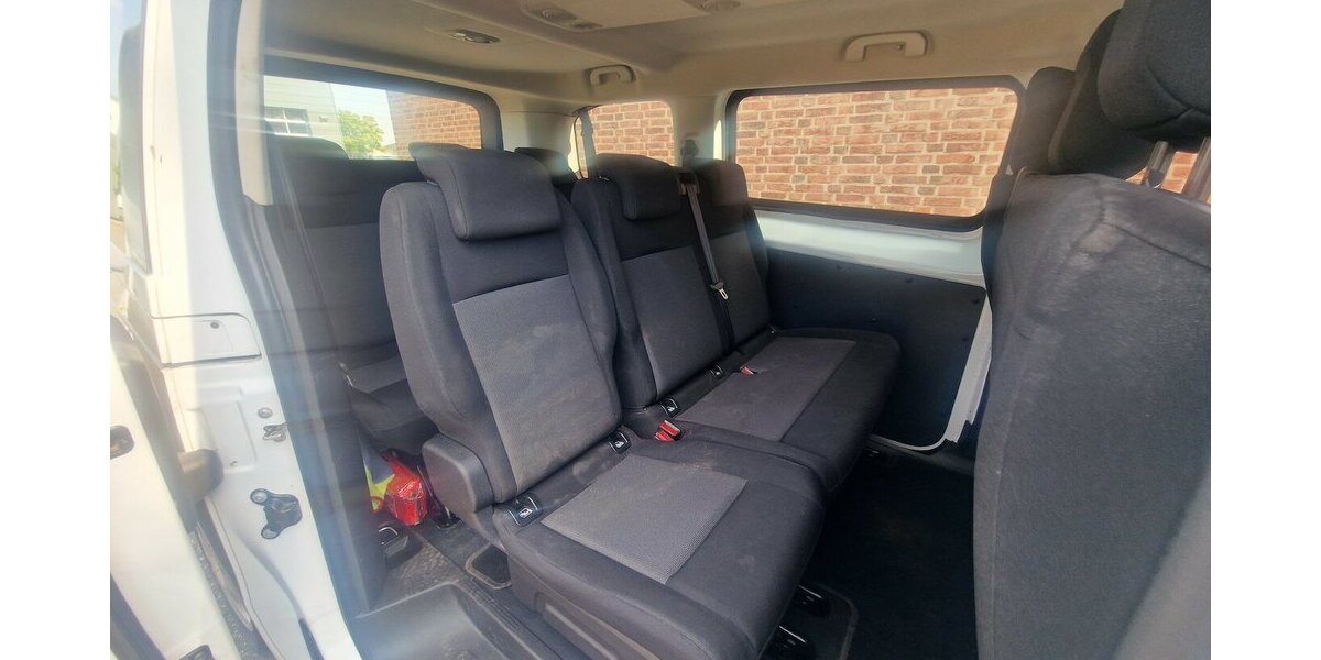 Opel Vivaro M 9 Sitzer Klima 90.000 km 26.998 &euro; Landau 76829