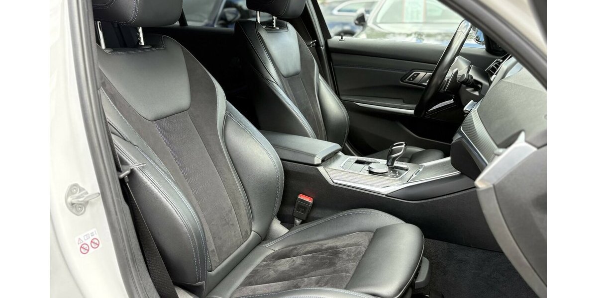BMW 320D Touring xDrive M Sport KAMERA/NAVI/AHK/DAB 97.316 km 26.900 &euro; Villingen-Schwenningen 78054