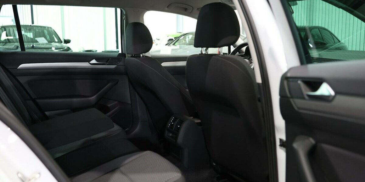 VW Passat Variant 2.0 TDI DSG BUSINESS LED,ACC+LANE 56.000 km 23.555 &euro; Hamm 59077