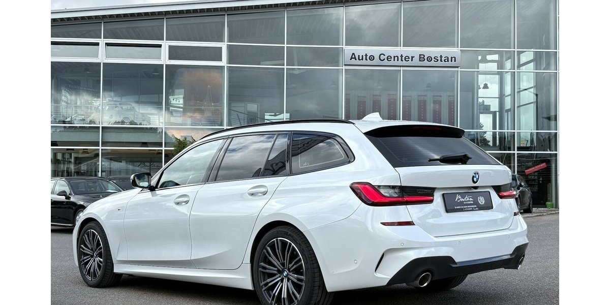 BMW 320D Touring xDrive M Sport KAMERA/NAVI/AHK/DAB 97.316 km 26.900 &euro; Villingen-Schwenningen 78054