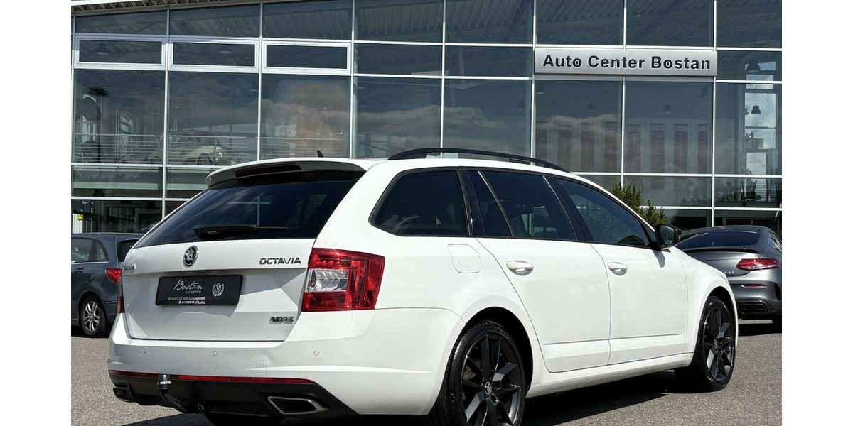 Skoda Octavia 2.0 TDI RS PANORAMA/NAVI/AHK/4xSHZ/DSG 126.738 km 14.900 &euro; Villingen-Schwenningen 78054